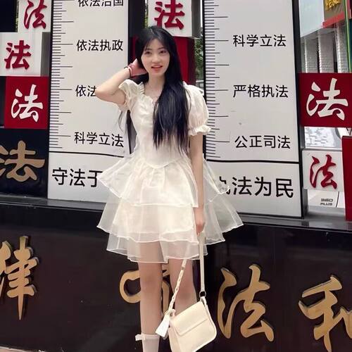 韩版时尚修身泡泡袖蝴蝶结连衣裙