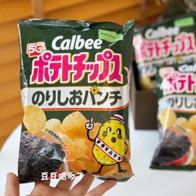 50周年限定 日本Calbee卡乐比淡盐辛辣烤海苔味薯片零食53g