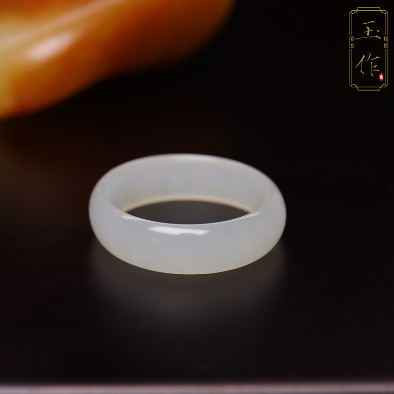 王伟玉雕新疆和田玉籽料白玉戒指