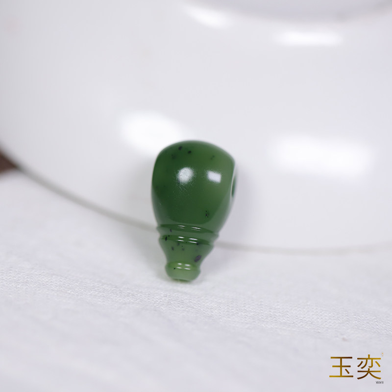 玉奕新疆和田玉籽料碧玉三通颈链