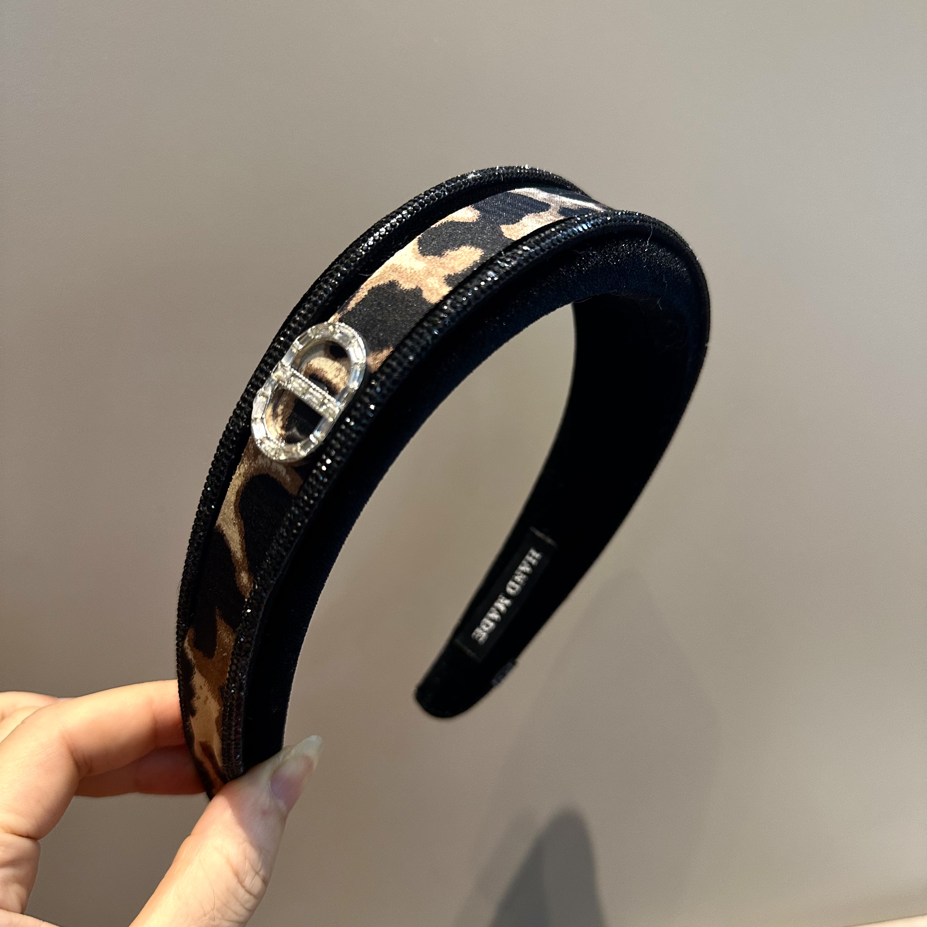 黑色豹纹高颅顶发箍新款闪箍气质百搭贵气头箍显脸小压发网红头饰