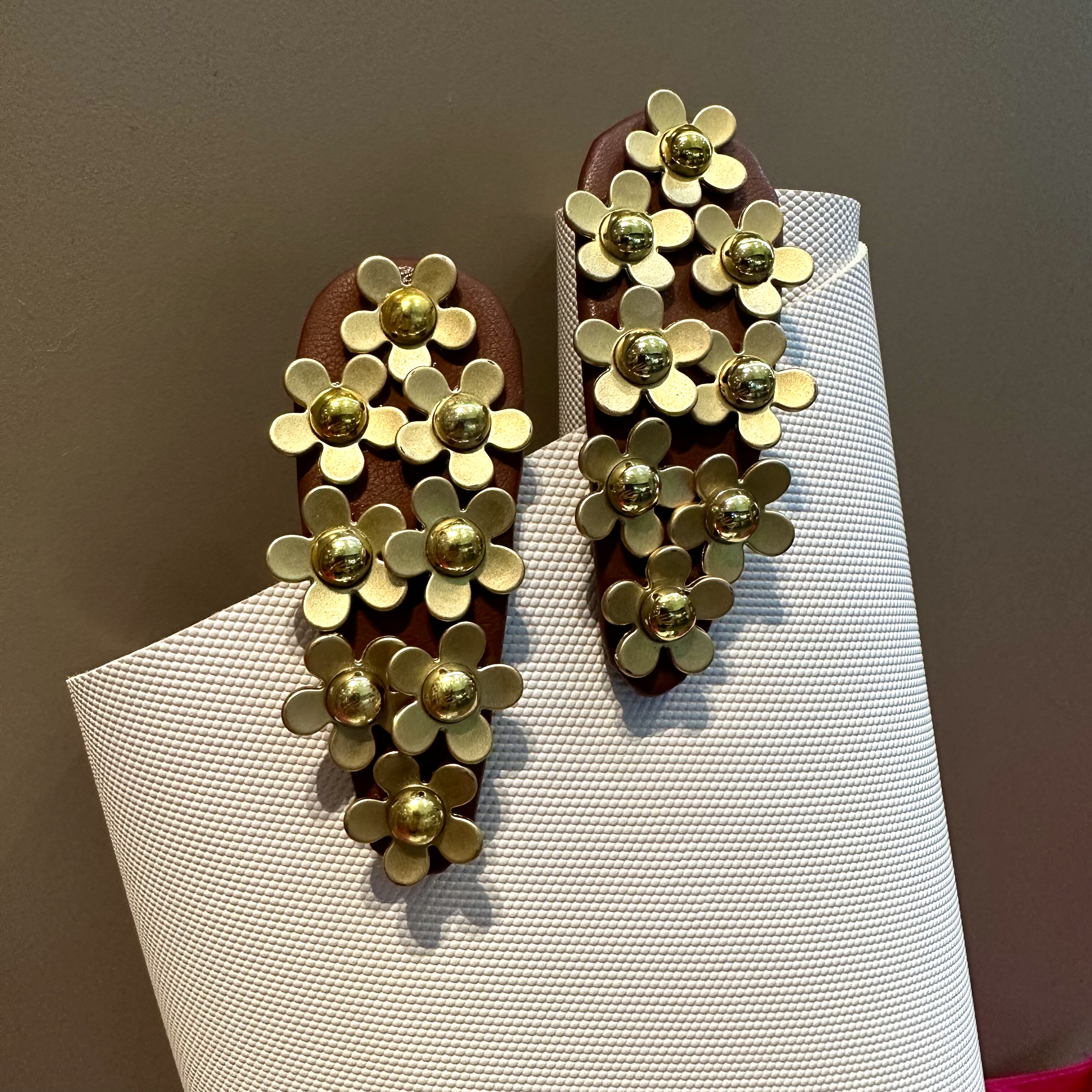 轻奢复古金属花瓣bb夹高级感皮质边夹碎发刘海夹顶夹网红发夹韩国