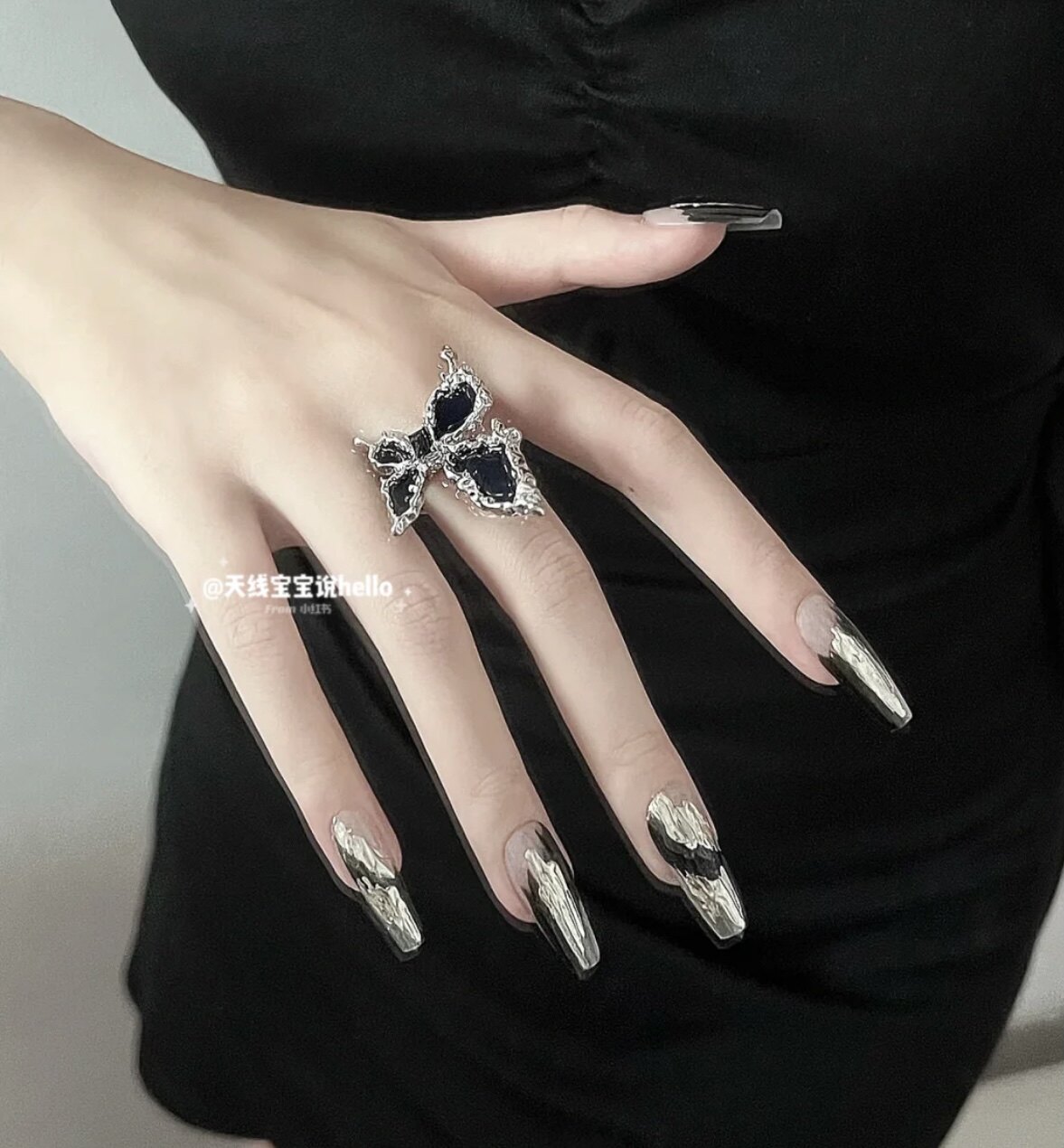 纯手工制作穿戴美甲成品甜酷墨镜粉高级感欧美款假指甲贴片秋冬款