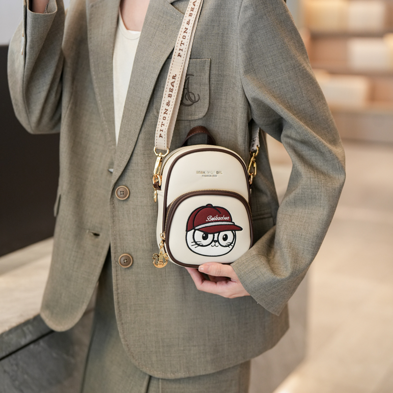 小众设计可爱卡通小熊单肩斜跨包