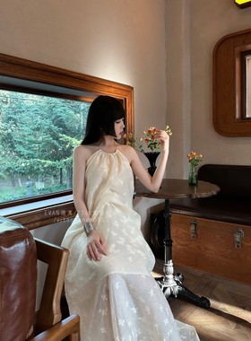 【正版现货】重工设计感刺绣礼服晨袍挂脖露背吊坠长裙度假连衣裙