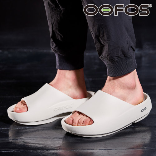 OOFOS赛后舒缓防滑足弓运动拖鞋