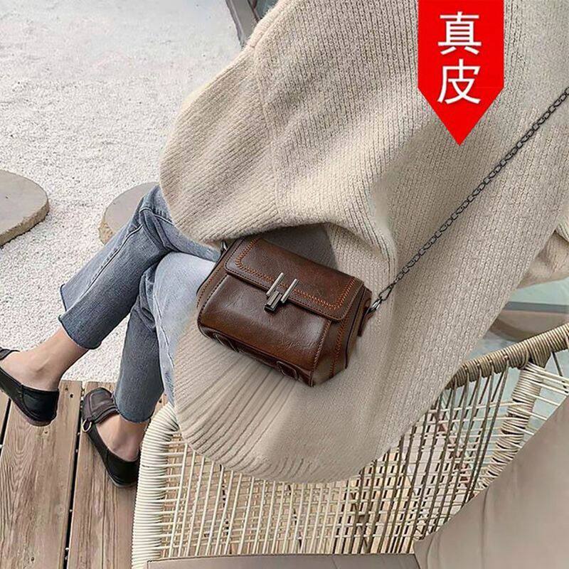 真皮超火手机包包女2024新款秋冬简约轻便斜挎链条精致迷你小挎包