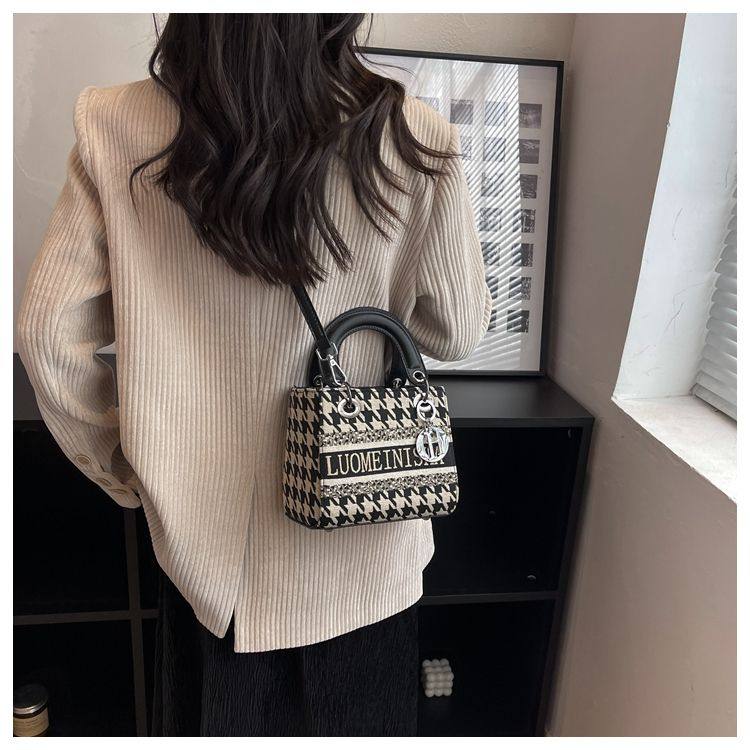 高级复古千鸟手提包时尚洋气戴妃包女2025新款单肩包包时尚斜挎包,箱包皮具/热销女包/男包,小方包,淘宝优惠券,粉丝福利购,淘宝优惠卷