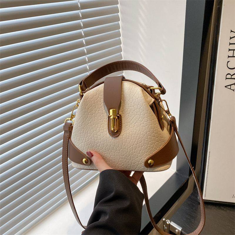 包包女高级感2025新款单肩斜挎包水桶百搭ins风个性高颜值手提包,箱包皮具/热销女包/男包,水桶包,淘宝优惠券,粉丝福利购,淘宝优惠卷