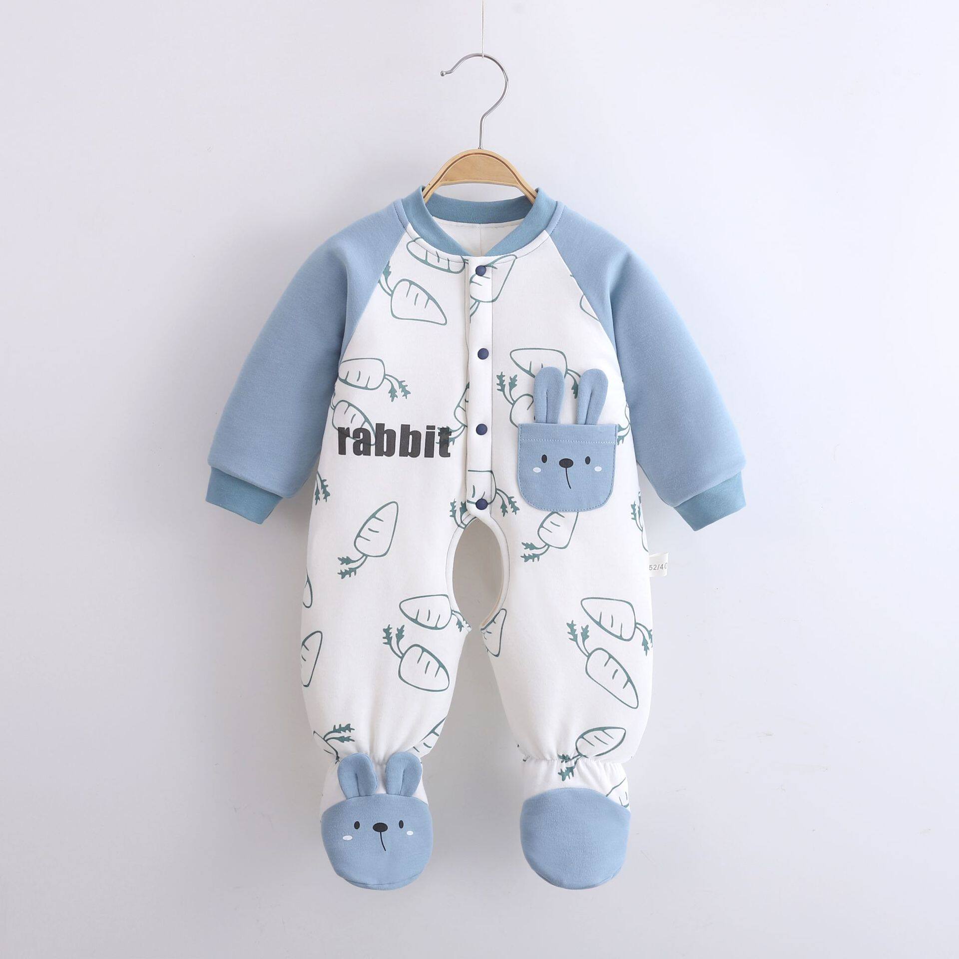 小孩子衣服刚出生冬季开档哈衣婴儿连体包脚秋冬2个月宝宝外出服1