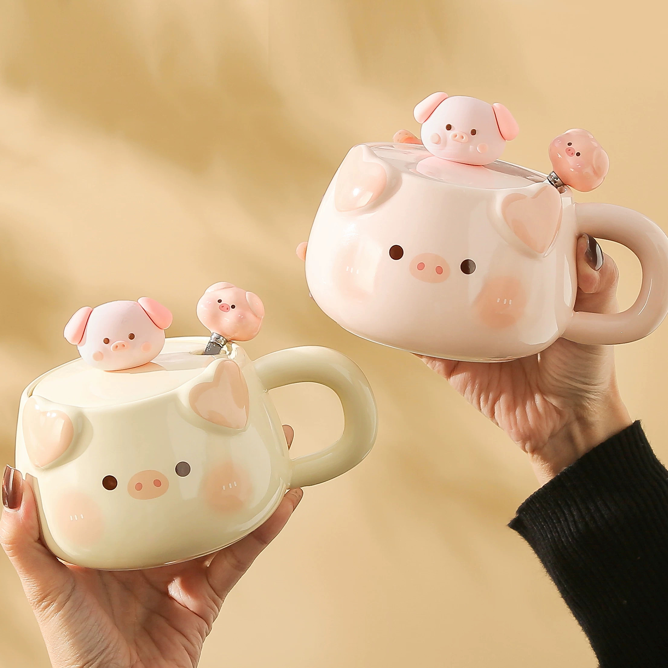 可爱小猪陶瓷浮雕带盖马克杯图片