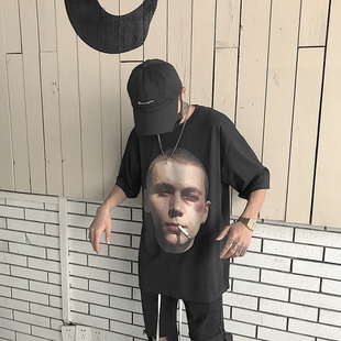 ins港风叼烟男孩印花原宿情侣宽松bf短袖 韩版 t恤男女 新款 2020夏季