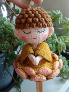 成品，十五厘米佛陀车载摆件,礼物手工编织莲花佛陀拼到实物为准,