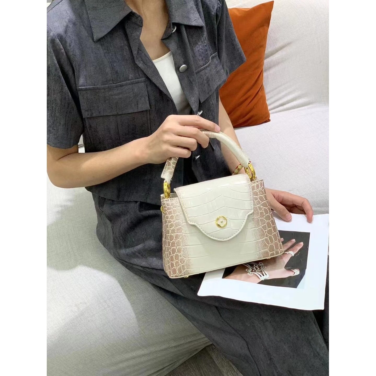 正品鳄鱼纹质感小包包2025新款潮单肩女包斜挎百搭简约手提小方包