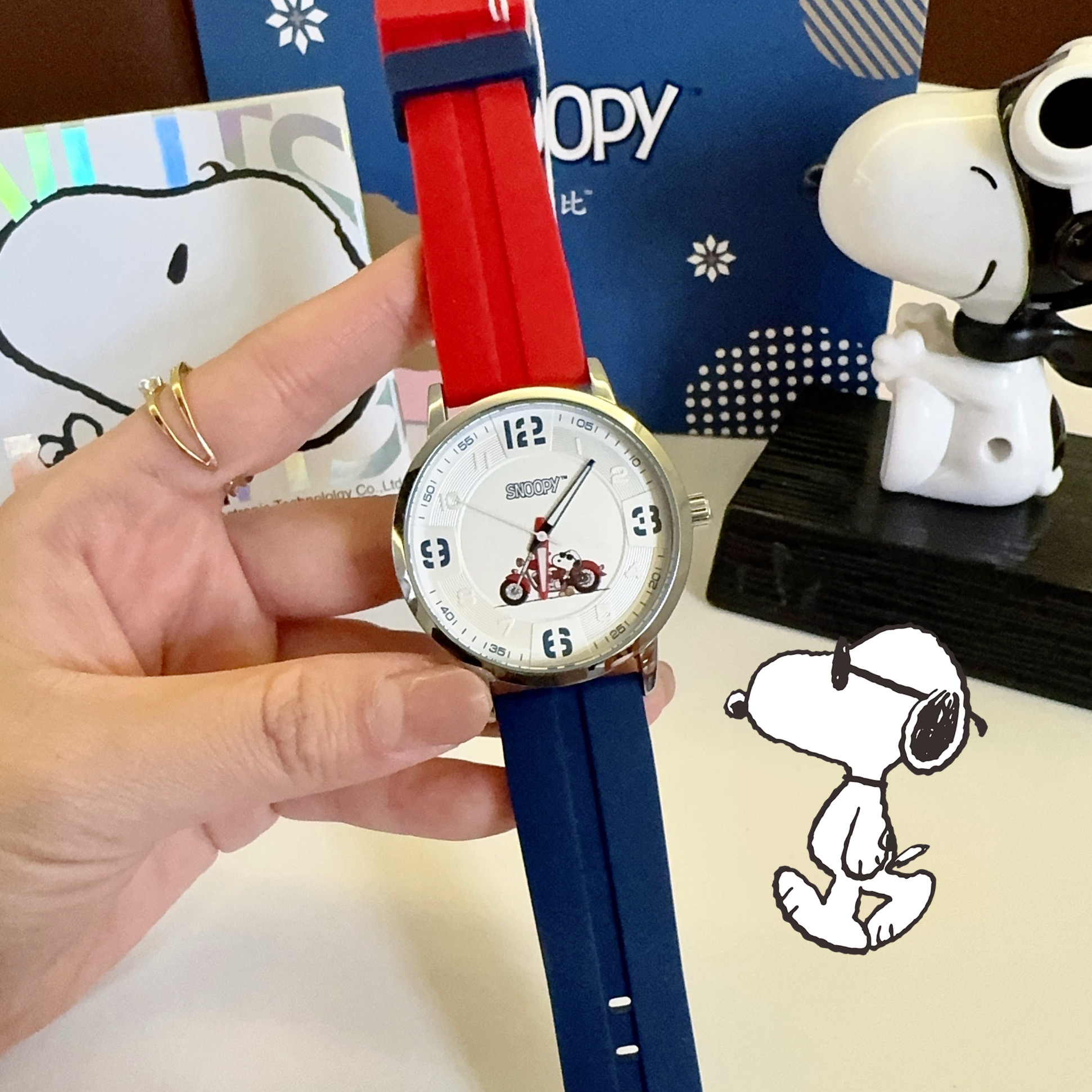 史努比机车手正品潮玩静音防水夜光高颜值手表初高中夜光青少年