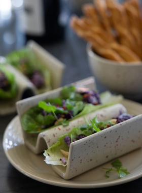 瑞典代购 Sagaform塔可架taco架子墨西哥薄饼玉米卷V形架陶瓷两件