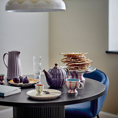 丹麦 Bloomingville紫色亮釉花瓣陶瓷盘子甜品盘碟子碗马克杯餐具