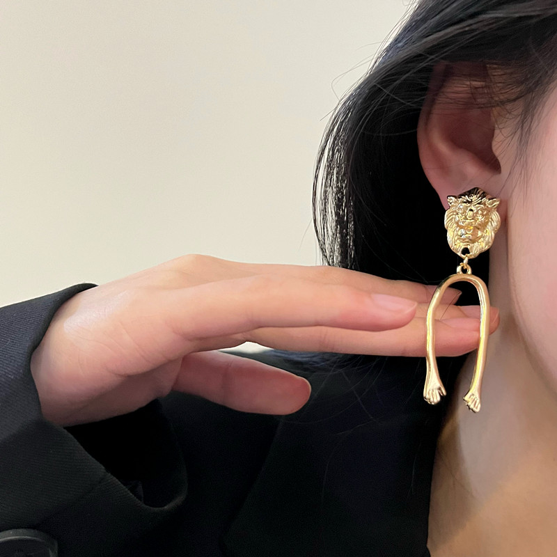 可爱狮子耳环女欧美气质原创设计新款时尚百搭高级感复古风长款潮