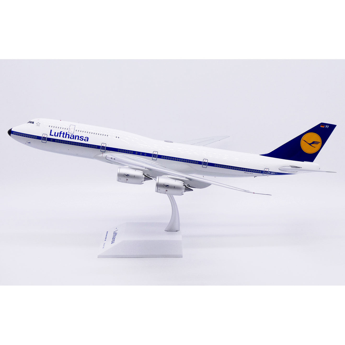 JC Wings 1:200 德国汉莎航空 波音B747-8 D-ABYT 合金 飞机模型