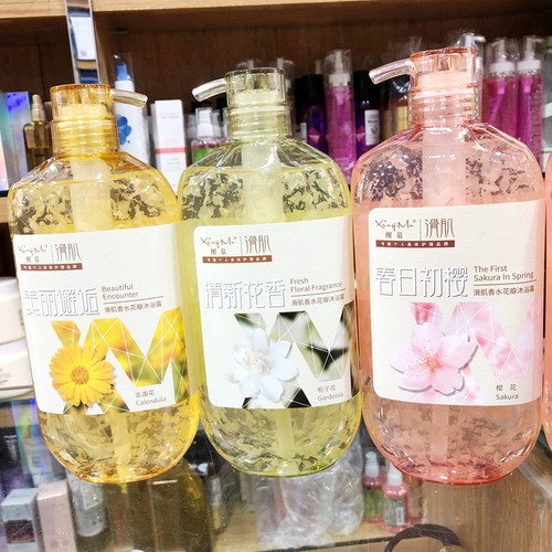 玫瑰花瓣樱花沐浴乳香樱花沐浴露