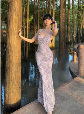 性感纯欲氛围感露背紫色连衣裙修身显瘦包臀鱼尾裙度假风长裙