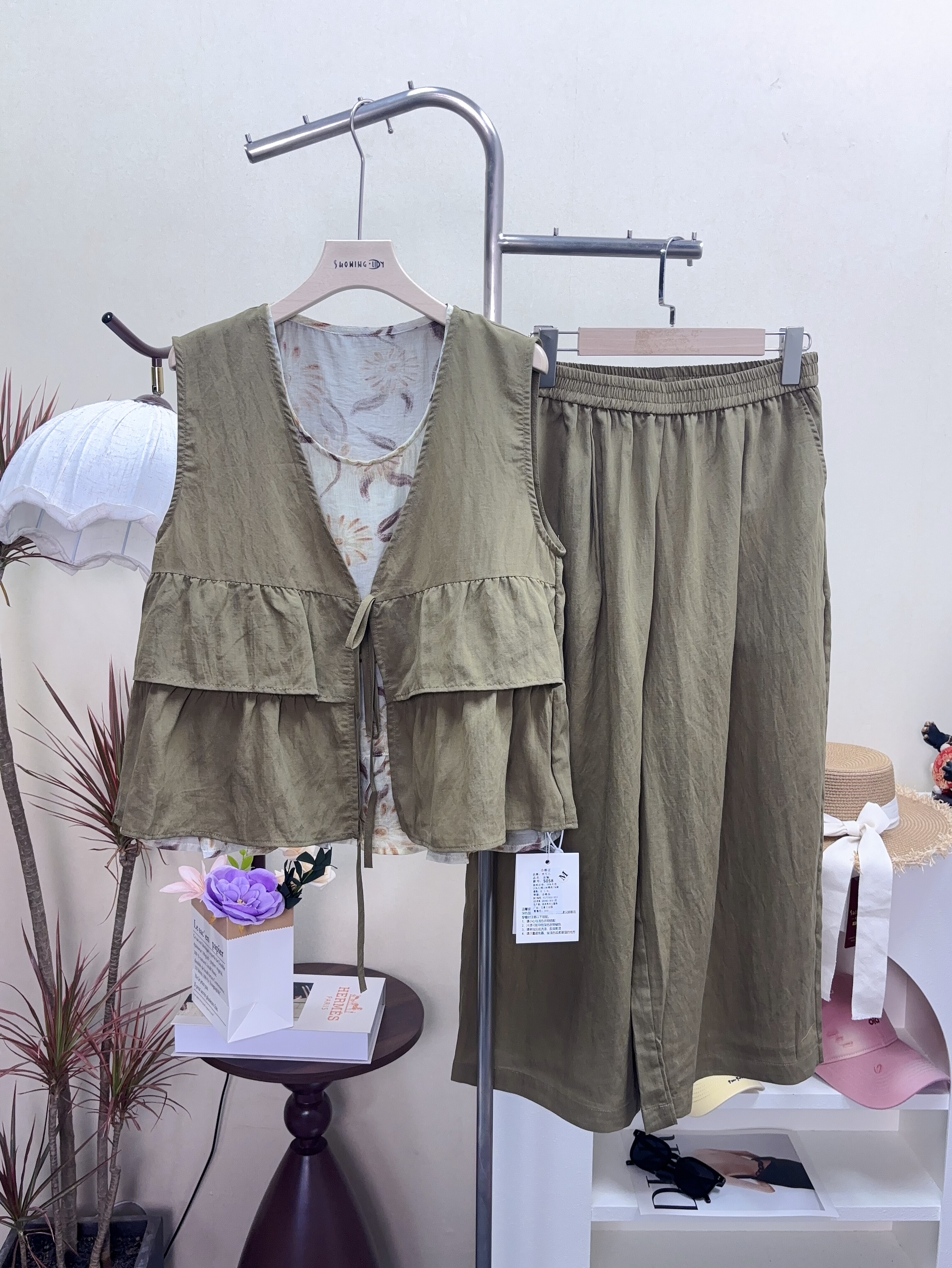 米可儿5058法式设计感荷叶边背心阔腿裤三件套女夏季御姐风套装赢