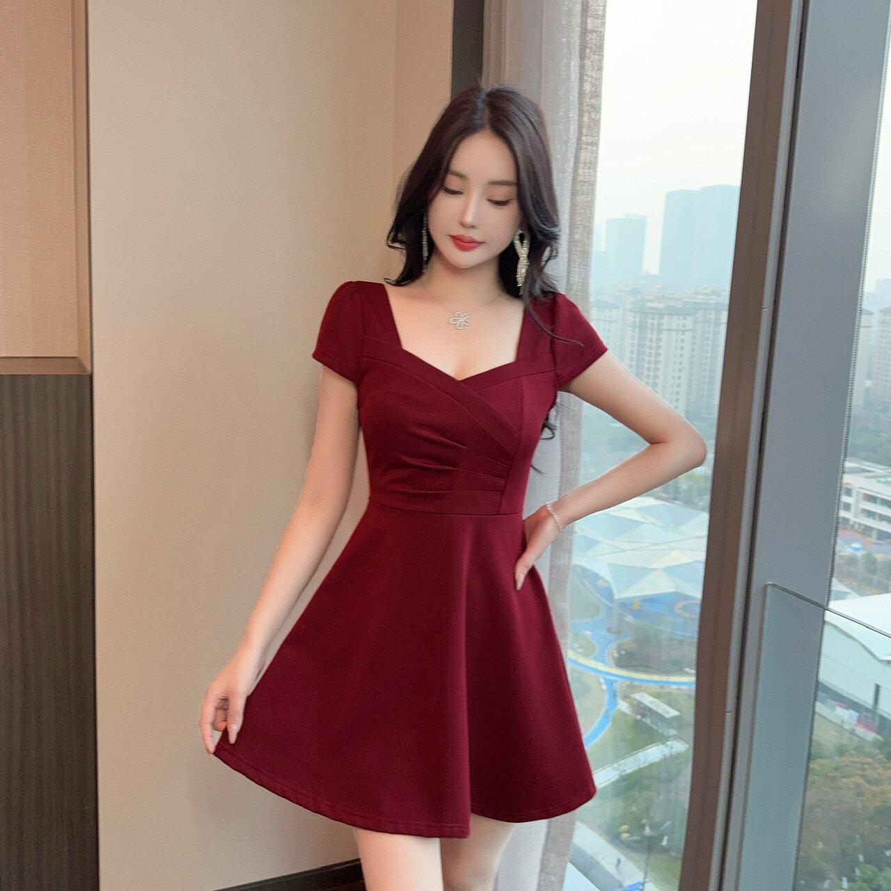 女性感露背V领低胸收腰显瘦短袖A字短裙足浴技师工作服时尚连衣裙