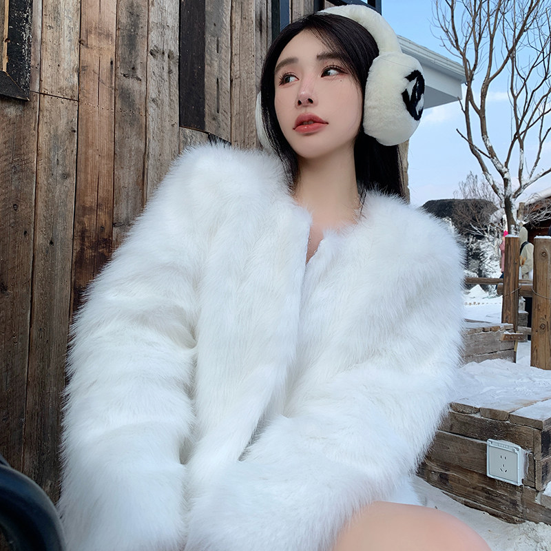 气质时尚仿狐狸毛皮草外套女新款冬季年轻毛毛大衣