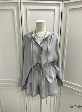 So Cially | 23夏韩国代购新品GOLDY圆领单排扣自然腰上衣短裤SET