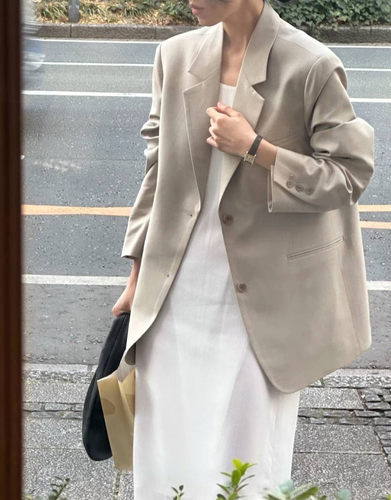 休闲款显瘦西装外套villette百搭