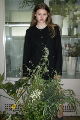 sinoon圆领系扣粗花呢外套