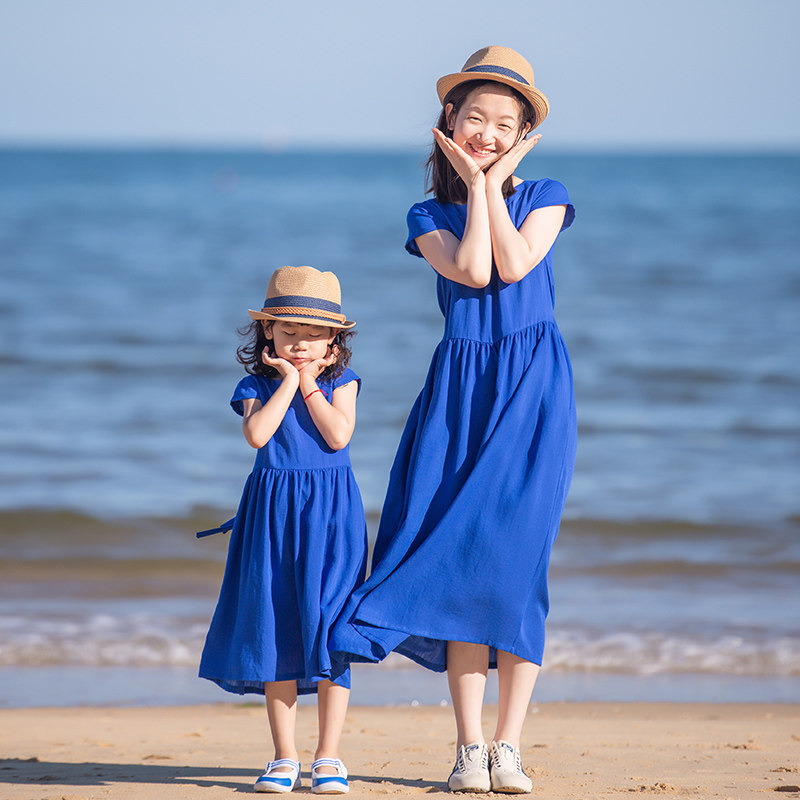 小乐往亲子装125 夏小清新女童姐妹蓝色连衣裙母女装度假海边拍照