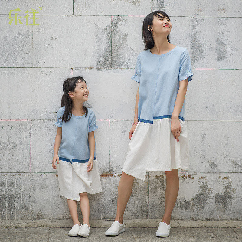 小乐往原创亲子装44课夏棉麻蓝色清新短袖度假拍照女童母女连衣裙