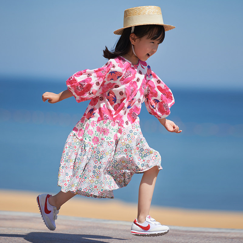 小乐往原创亲子装51课 夏棉印花拍照女童度假旅游母女文艺连衣裙