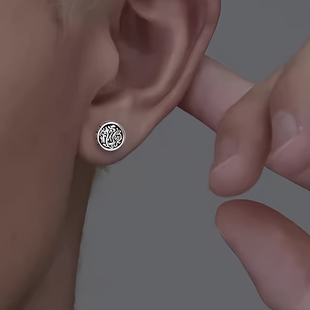 s925纯银浮雕龙纹圆形耳钉男生复古小众个性高级感痞帅盘龙耳环男