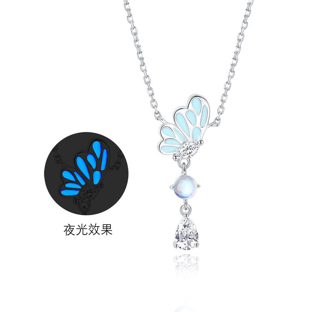 S925纯银夜光蝴蝶翅膀水滴形项链女生个性唯美月光石飞蝶锁骨链女