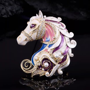 高档轻奢紫色珐琅锆石珍珠镶钻马头胸针女生优雅甜美马年大衣胸花