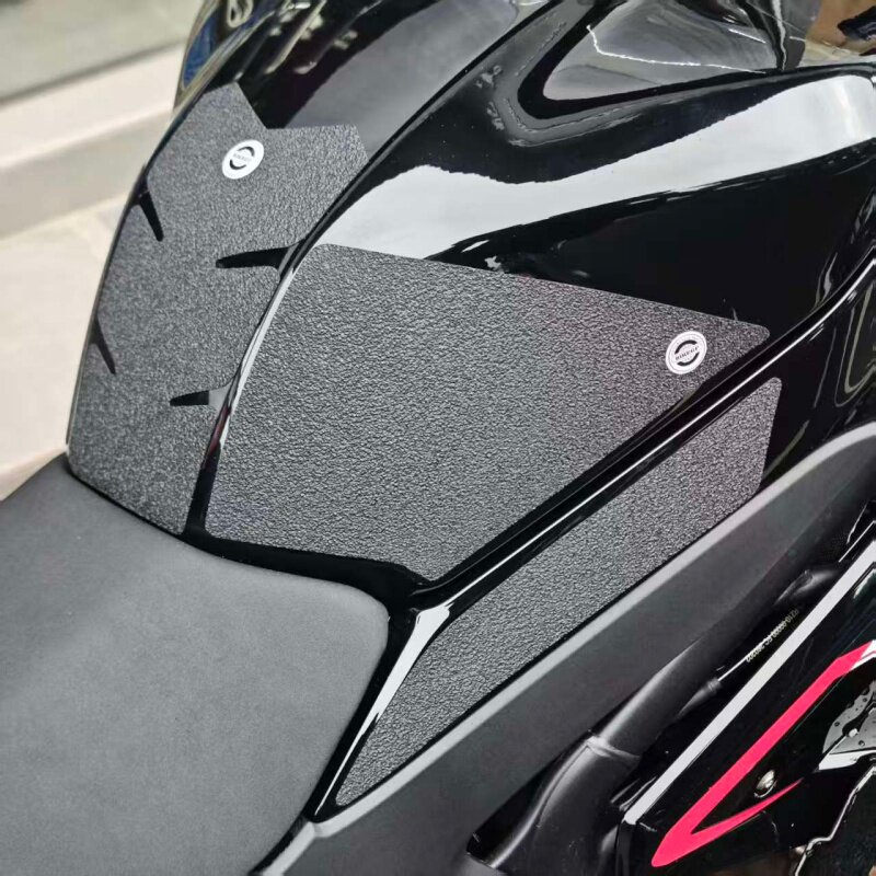适用张雪ZXMOTO 500RR 2025-摩托车油箱贴防磨车身贴纸防滑改装图片