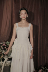 精工美料超垂顺 银河万岁才有的雪白天鹅裙 飘逸灵动丝绵蛋糕裙