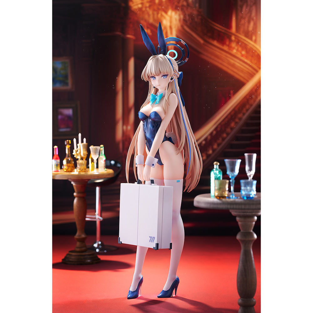 碧蓝档案飞鸟马时兔女郎手办