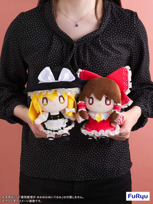 FuRyu灵梦魔理沙毛绒玩偶