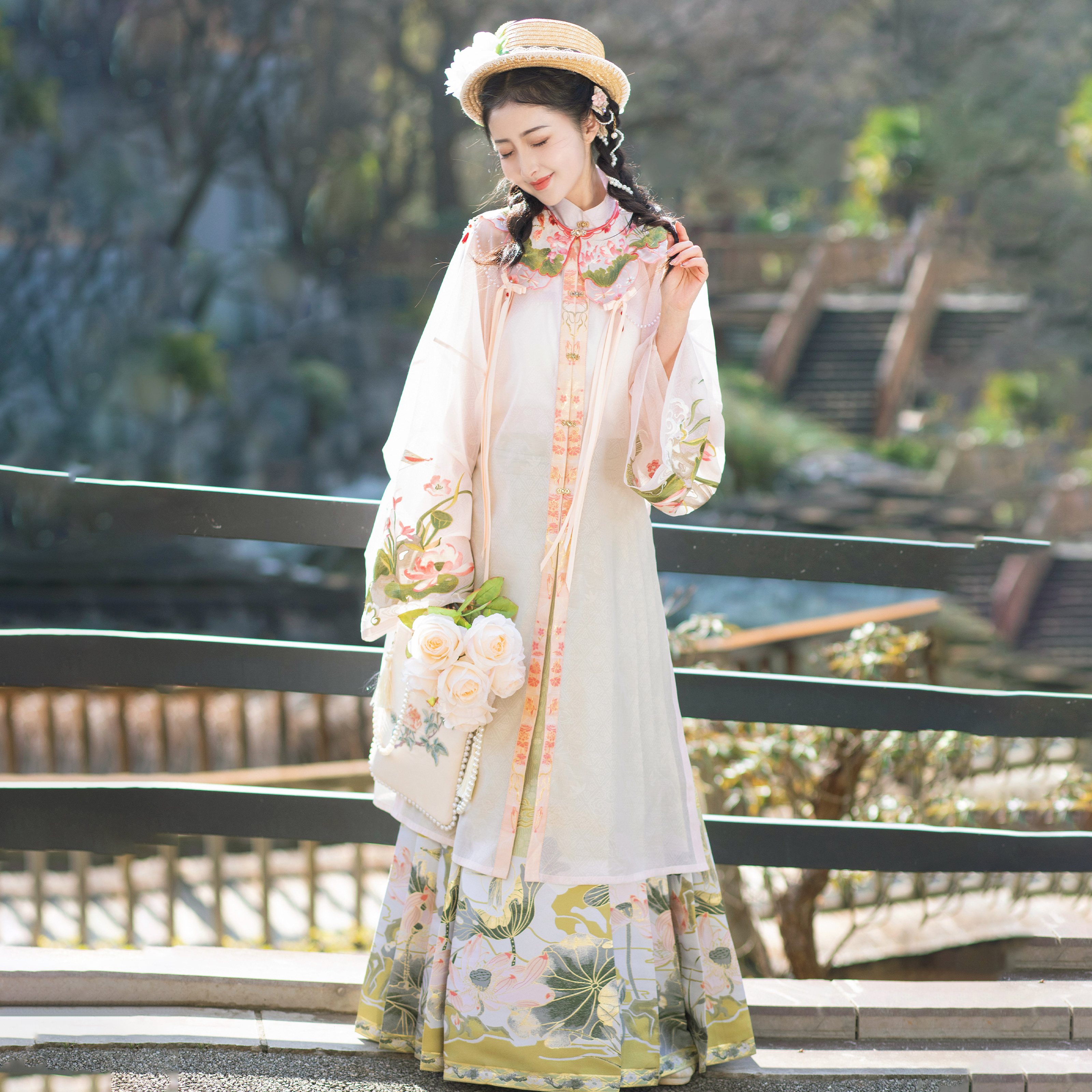 明制汉服竖领织金妆花马面裙