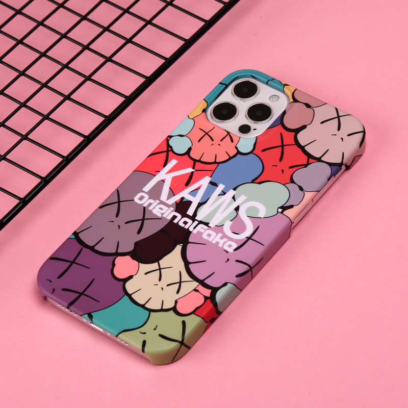 iPhone13Pro Max潮牌KAWS全彩雾面亲肤手感磨砂手机壳14Plus适用苹果12个性创意男女款轻薄菲林半包硬