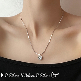 S925纯银简约小众轻奢碎冰冰圆饼微镶锆石简约蛇骨锁骨项链耳钉
