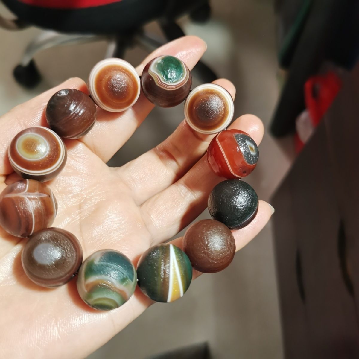 天然缠丝玛瑙阿拉善眼睛原石手串手链风化复古原石手串男