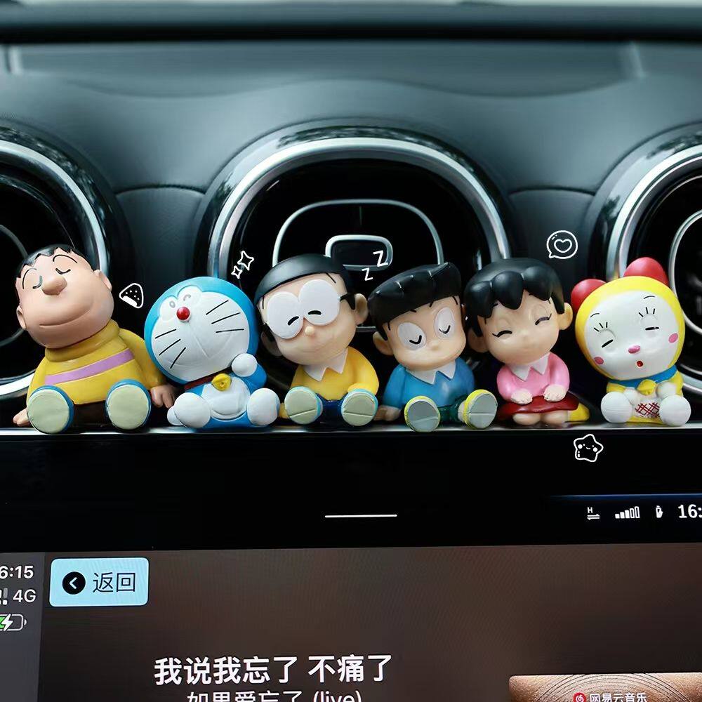 哆啦A梦肩靠肩大雄胖虎卡通公仔汽车摆件可爱车内车载装饰品手办