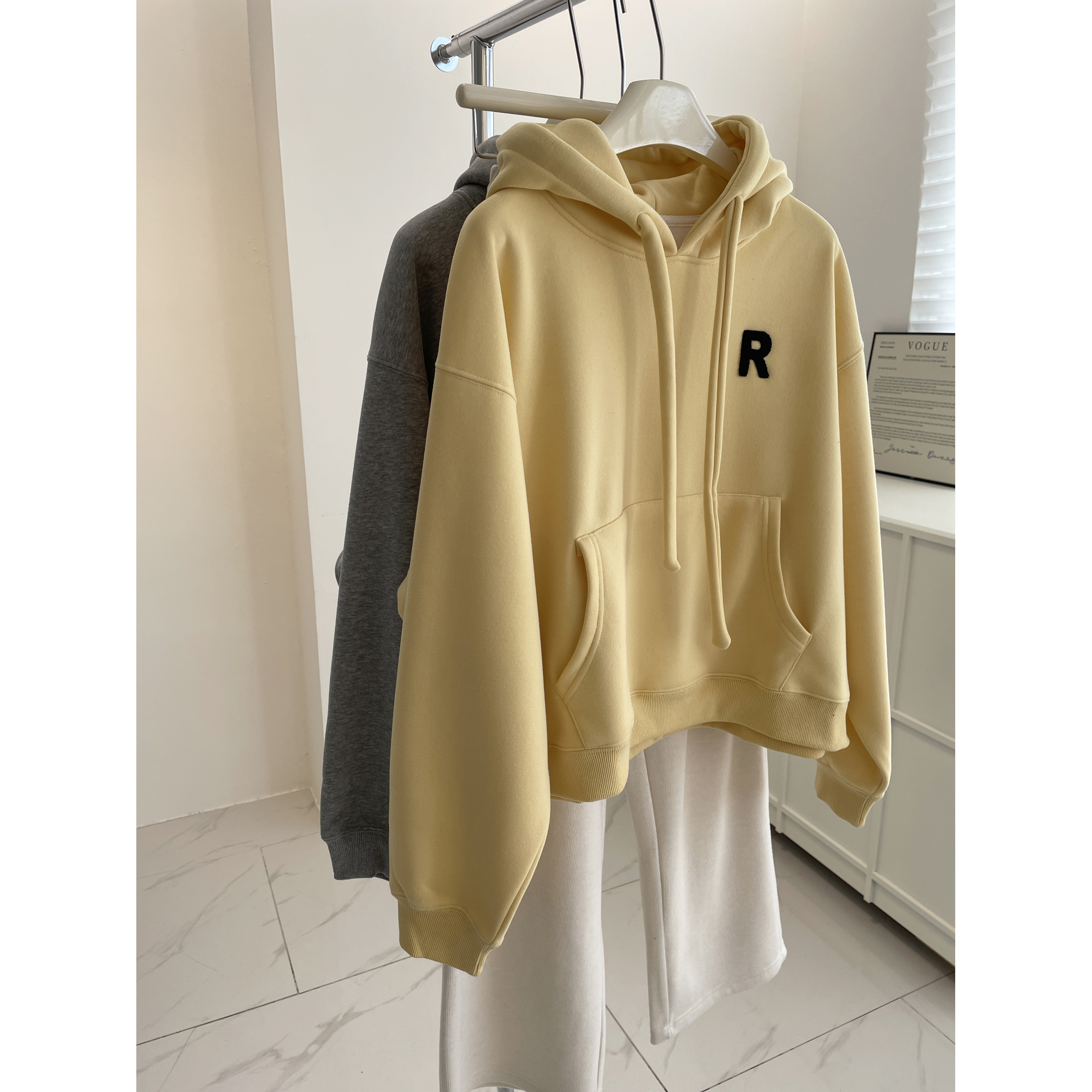 韩系显白加绒连帽卫衣