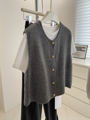 韩系气质小金扣针织马甲毛衣背心