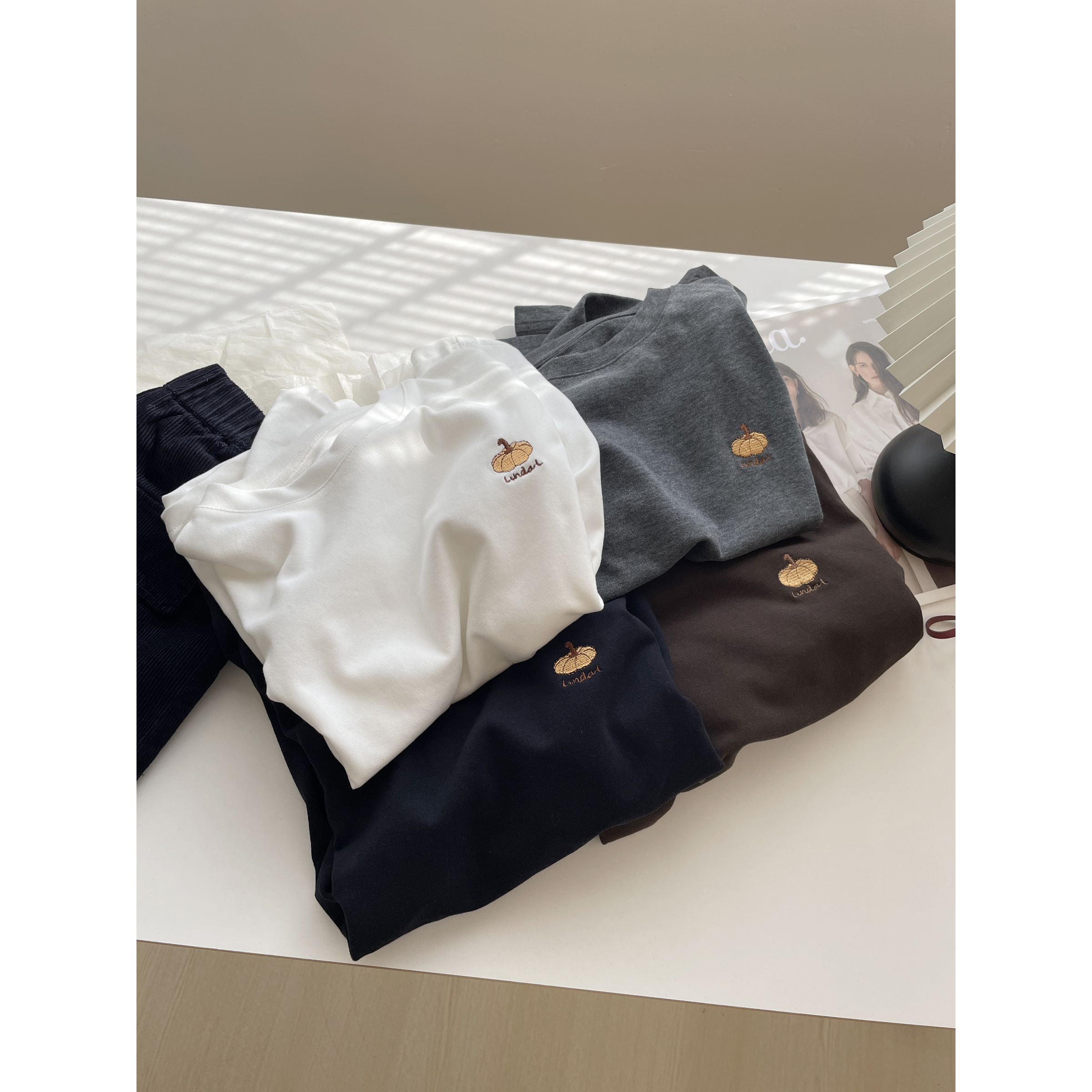 南瓜刺绣长袖t恤打底衫