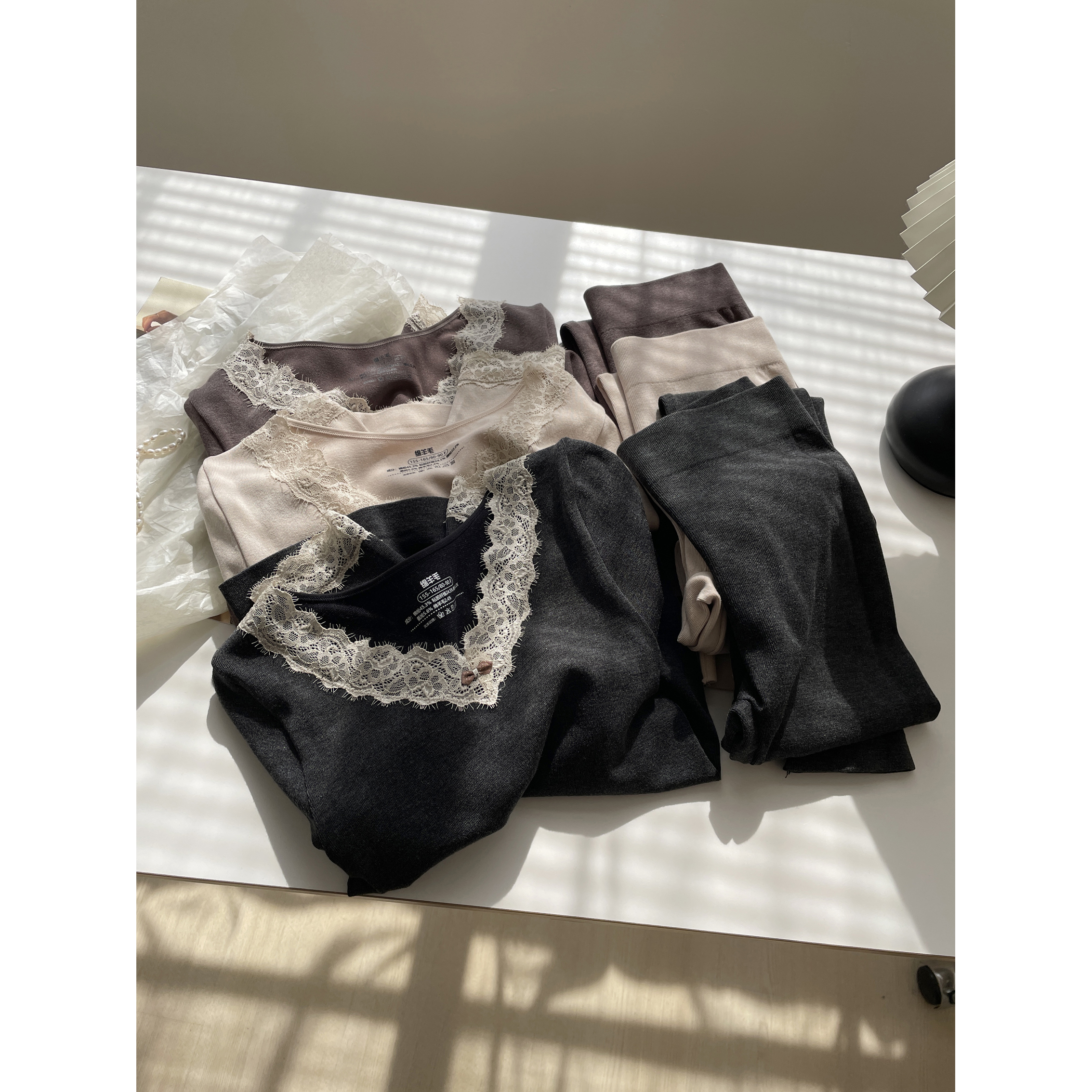 舒适亲肤无缝一体保暖内衣套装